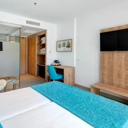 Hotel More