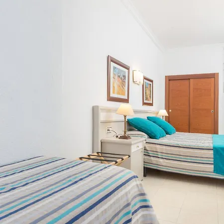 فندق Hotel More