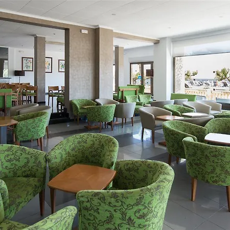 فندق Hotel More 3*