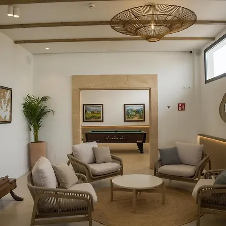 Hotel More 3*